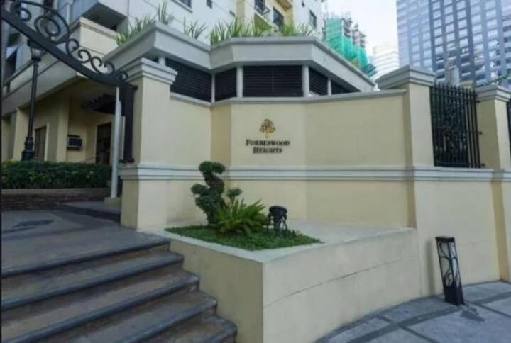 Spacious 1 Bedroom Unit Forbeswood Heights Taguig Exterior foto